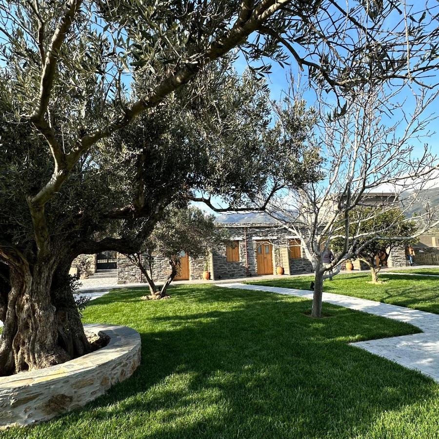 Peristerionas Estate *